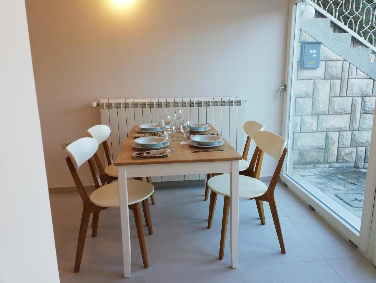 Vila Flori Koper Buitenkant foto